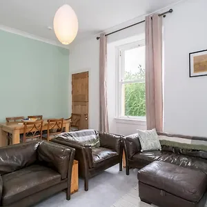  Apartment Pass The Keys Renovated 2bed Flat In Quiet Area Near The Meadows