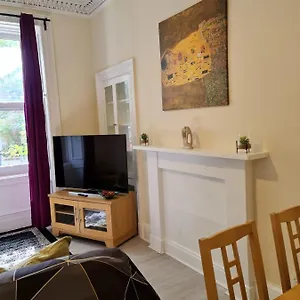  Apartment Apex Cathcart Place