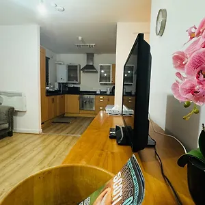  Apartment Fabulous 1bed 1bath Ground Floor Shared ,only Double