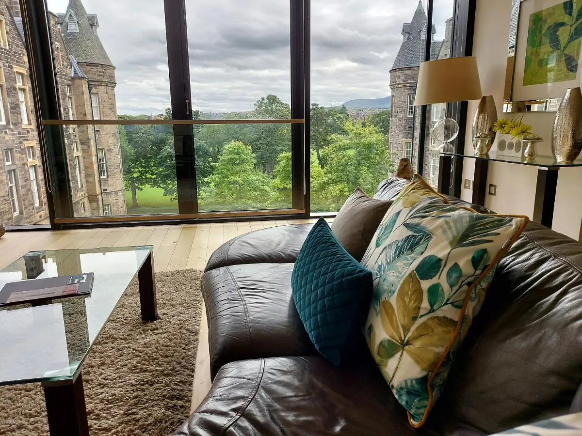 Quartermile Luxury Landing Apartment Edinburgh